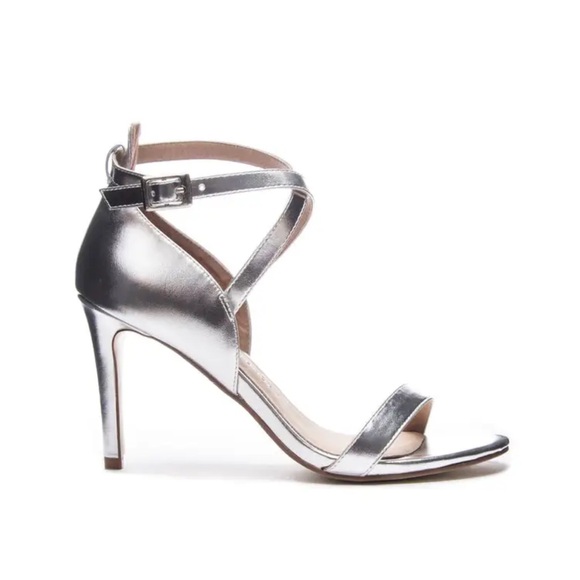 CHINESE LAUNDRY SABRIE SANDAL IN SILVER - Picture 7 of 13